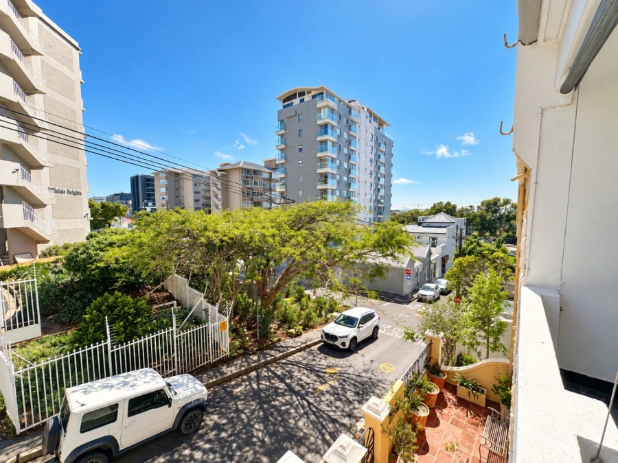2 Bedroom Property for Sale in Green Point Western Cape